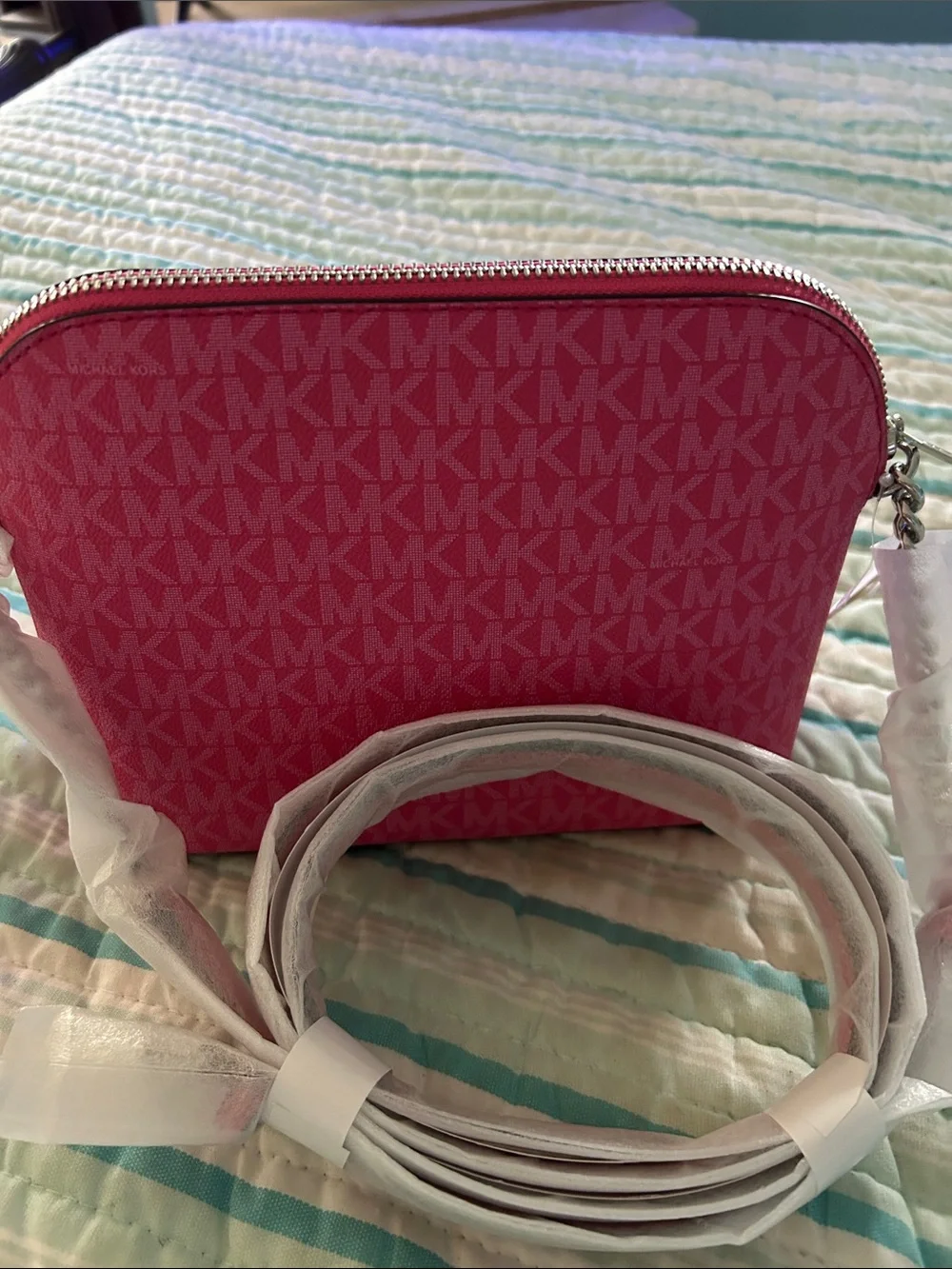 NWT Michael Kors Pink and White Signature Crossbody. Color is hibiscus